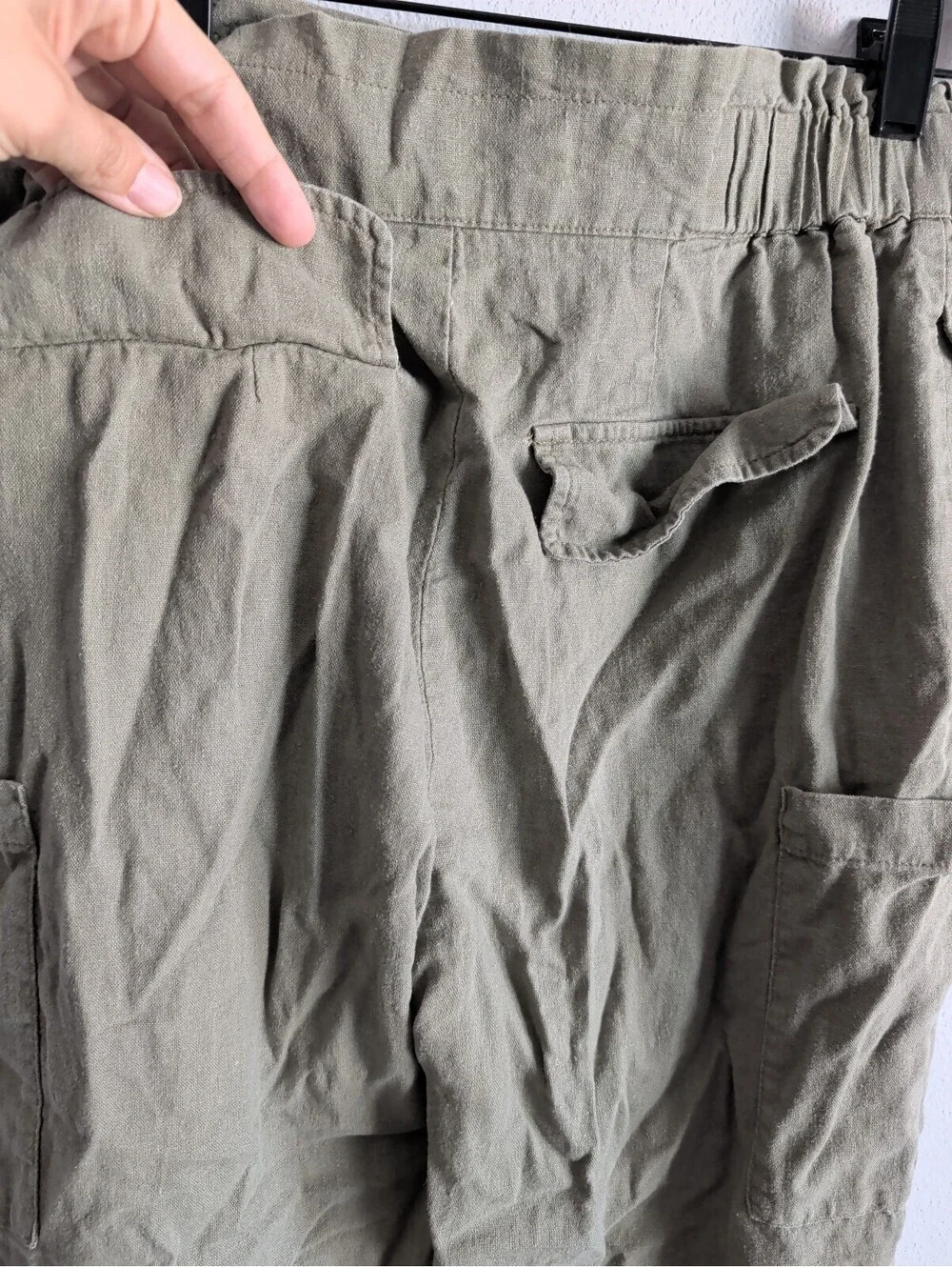 Zara green cargo pants with side pockets.